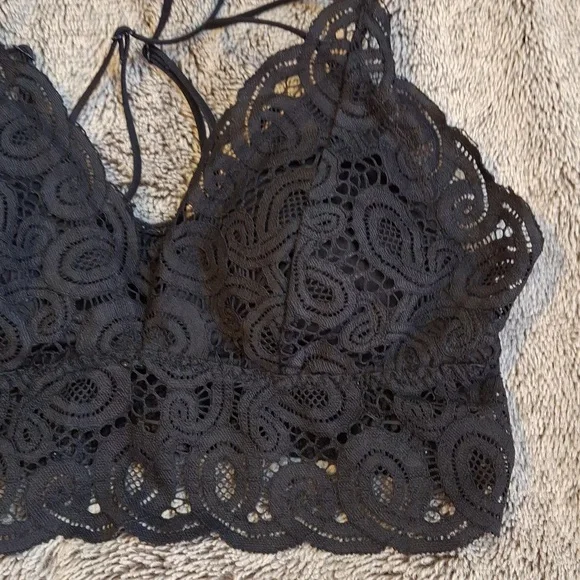 PINK Victoria's Secret Black Lace Bralette - Picture 2 of 5